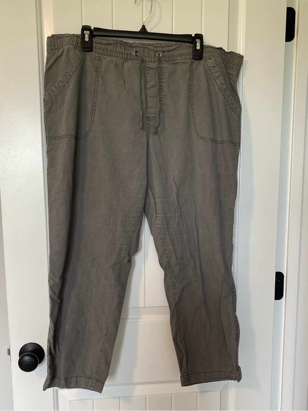 Sonoma Straight Leg Women's Pants in Gray
